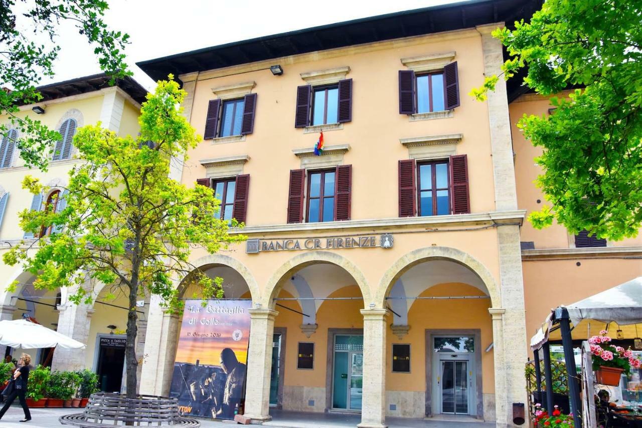 コッレ・ヴァル・デルザPiazza Arnolfo 1932アパートメント エクステリア 写真